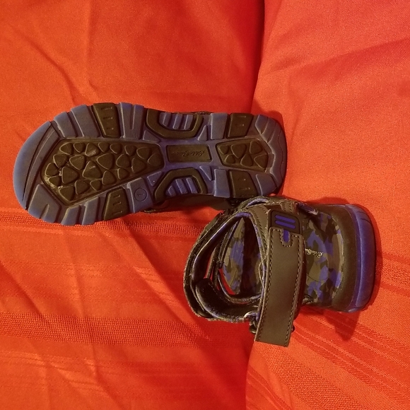 Eddie Bauer Sandals - Picture 3 of 4